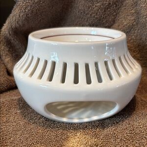 William Sonoma Oil Burner Incense Wax Porcelain White 3.25"H x 5.5"L x 5.5" W